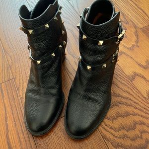 Valentino Garavani Rockstud Buckle-Wrap Ankle Booties, Black,